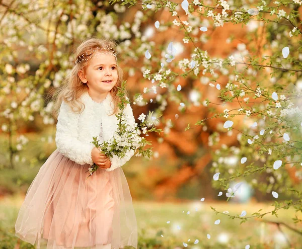 Beautiful Cute Little Girl Laughs Has Fun Flying Nude Skirt — Stock Photo, Image