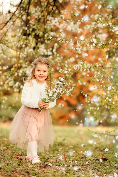 Beautiful Cute Little Girl Laughs Has Fun Flying Nude Skirt — Stock Photo, Image