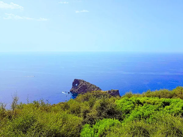 Krajobraz Wyspiarski Krajobraz Morski Majorki Malownicze Wybrzeże Cala Rathada Morze — Zdjęcie stockowe