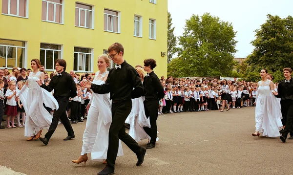 Ucrania Kiev Mayo 2019 Alumni School Waltz Clase Graduación Hermosos — Foto de Stock