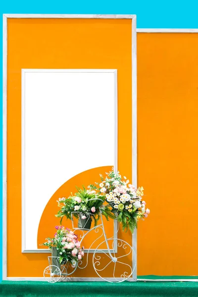 Quadro e flor — Fotografia de Stock