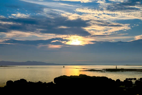 Puesta de sol sobre el mar —  Fotos de Stock