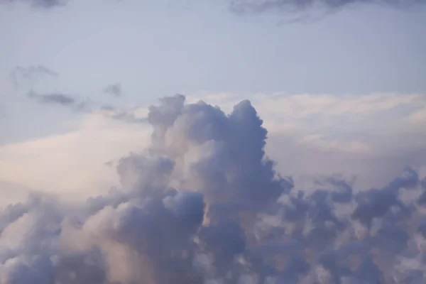 Dramatische Zonsondergang Hemel Met Wolken Winderige Zomerdag — Stockfoto