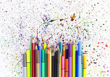 Renkli suluboya lekeli beyaz arka planda renkli kalemler. Okul tasarım elemanlarına dönüş.