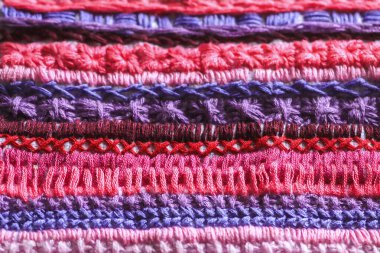 Tuvale işlenmiş nakış. Kapatın..