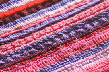 Tuvale işlenmiş nakış. Kapatın..