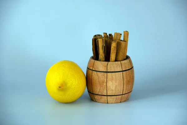 Lemon Decorative Wooden Cinnamon Barrel Isolated Blue Background — Stock Photo, Image