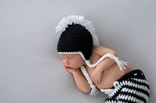 Newborn Baby Boy Wearing a Mohawk Beanie — Stock Photo, Image