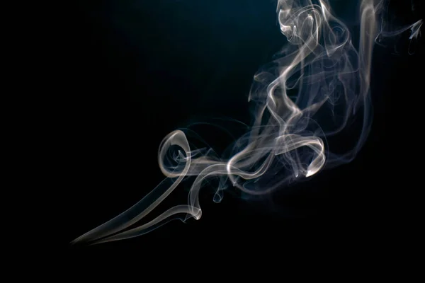 Vit rök samling på svart bakgrund — Stockfoto