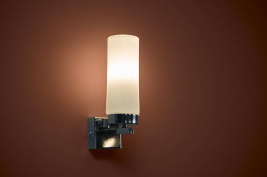 Kırmızı Duvar lambası