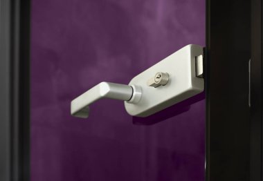 Modern, çağdaş saten sapı ve anahtar deliği detayı