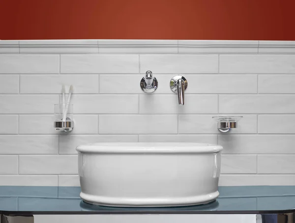 Umywalka w łazience — Zdjęcie stockowe