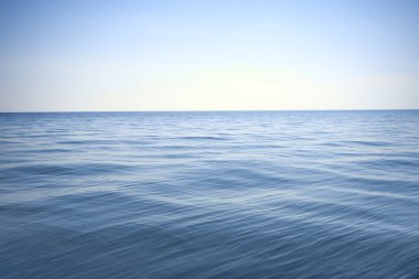 Karadeniz ve mavi gökyüzü