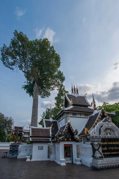 Wat Chedi Luang, Cidade Antiga de Chiang Mai, Tailândia — Fotografia de Stock