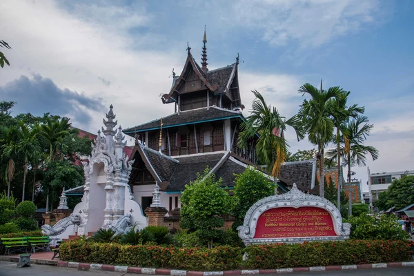 Wat Chedi Luang, uma antiga cidade de Chiang Mai, Tailândia — Fotografia de Stock