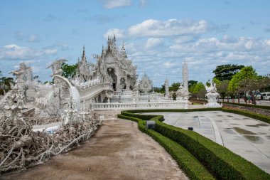 Taibei Chiang Rai Beyaz Tapınak olduğunu olarak da bilinir: uzun Kun Tapınağı, Temple Emmanuel veya Beyaz Ejder Tapınağı (Wat Rong Khun)