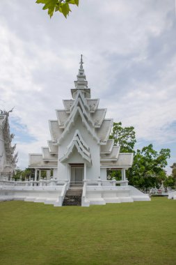 Taibei Chiang Rai Beyaz Tapınak olduğunu olarak da bilinir: uzun Kun Tapınağı, Temple Emmanuel veya Beyaz Ejder Tapınağı (Wat Rong Khun)