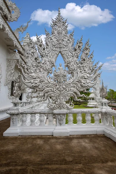 Taibei Chiang Rai bílý chrám je také znám jako: Long Kun Temple, chrám Emmanuel nebo White Dragon Temple (Wat Rong Khun) — Stock fotografie