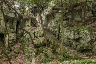 Hangzhou Lingyin Tapınağı Kilai Cliff heykeli