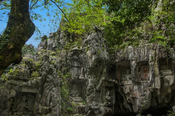 Hangzhou Lingyin Templo Kilai Acantilado estatua — Foto de Stock