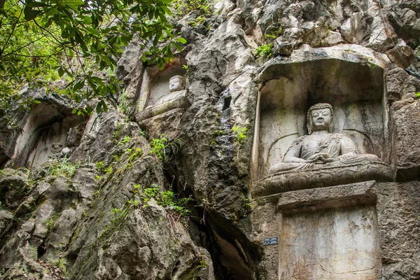 Hangzhou Lingyin Tapınağı Kilai Cliff heykeli — Stok fotoğraf