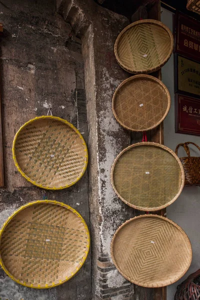 Zhejiang Jiaxing Wuzhen Xigu residential drying food consumption of the dustpan — Stock Photo, Image