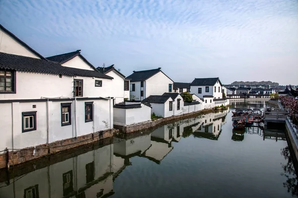 Ciudad de Suzhou, la antigua ciudad de Lu puentes personas — Foto de Stock