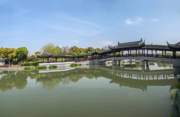 De oude stad Suzhou City Luzhi van Fu Li brug — Stockfoto