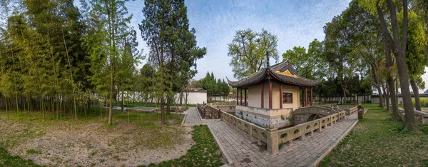 ルーチー特区蘇州古代町のポール寺院の土地の氏 Lu Guimeng Qingfeng パビリオン — ストック写真
