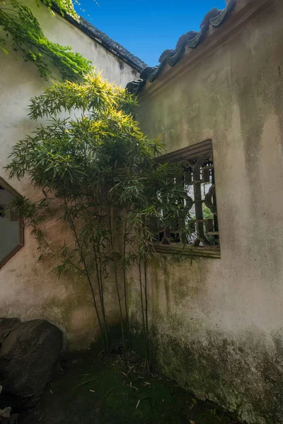 Suzhou klassiskt trädgård trädgård — Stockfoto