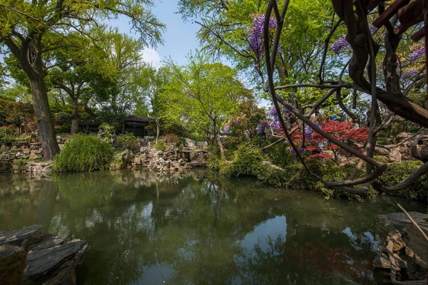 Suzhou jardin classique pour rester jardin jardin bord de l'eau — Photo