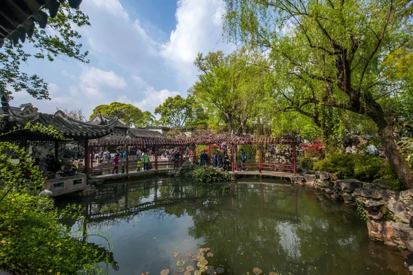 Suzhou klasik Bahçe Bahçe Bahçe waterside kalmak — Stok fotoğraf