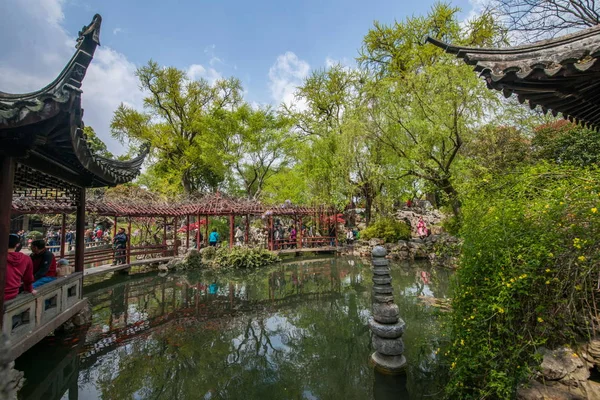 Suzhou klasik Bahçe Bahçe Bahçe waterside kalmak — Stok fotoğraf