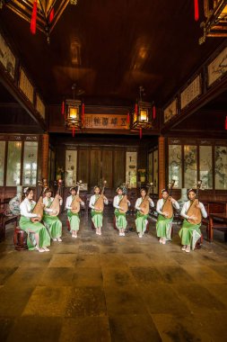 Suzhou klasik Bahçe park gösteri performans bomba içinde kalmak