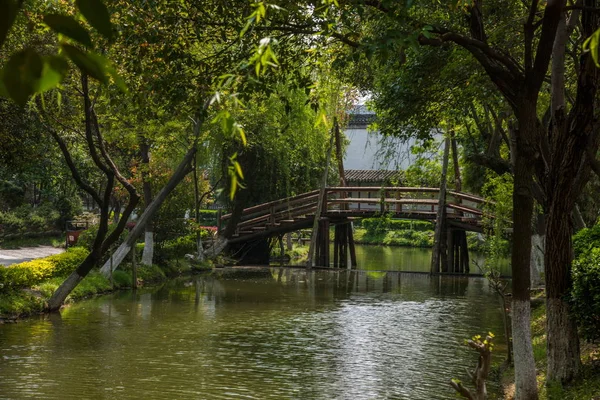 Suzhou Dingyuan ogród most woda pawilon — Zdjęcie stockowe