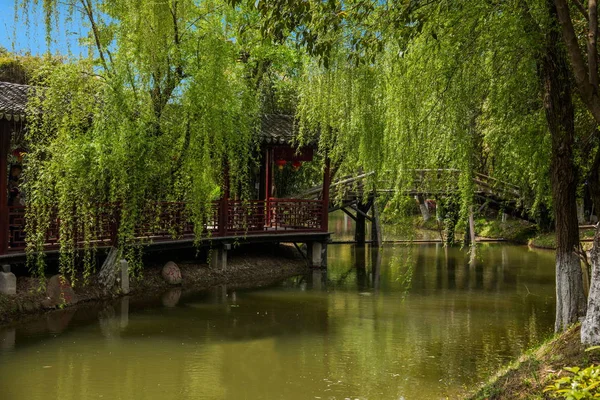 Suzhou dingyuan Garten Brücke Wasser Pavillon — Stockfoto