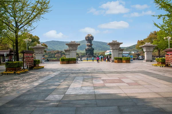 Wuxi lingshan großer Buddha landschaftlich reizvolle Gegend Kowloon Bewässerungsbad — Stockfoto