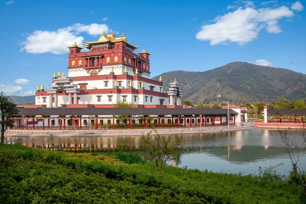 Wuxi Lingshan Buddha natursköna området fem indiska altaret storstad — Stockfoto