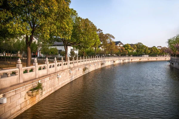 Wuxi Lingshan grote Boeddha natuurgebied tuin — Stockfoto