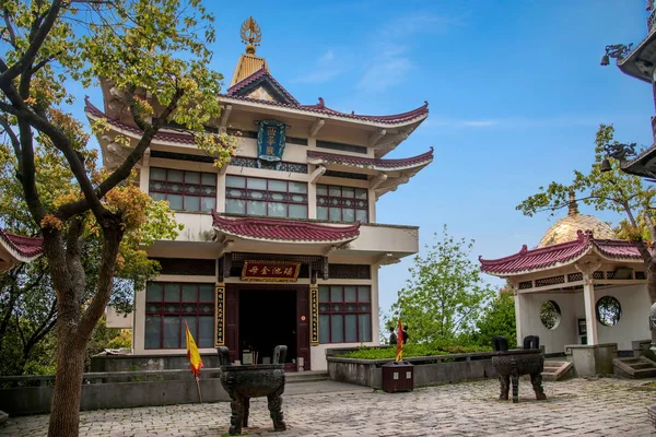 Wuxi Taihu Yuantouzhu Taihu göl sent Adası Lingxiao Palace altın Sarayı — Stok fotoğraf