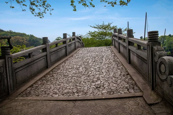 Wuxi Taihu Yuantouzhu ponte de pedra e deck de ponte — Fotografia de Stock