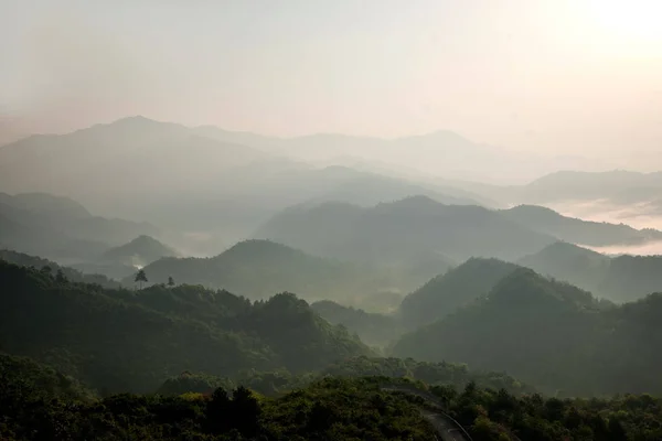 Jiangxi Wuyuan Shicheng montanhas — Fotografia de Stock