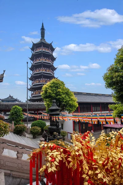 Wuxi, Jiangsu, Zuid-tempel Miao licht toren — Stockfoto