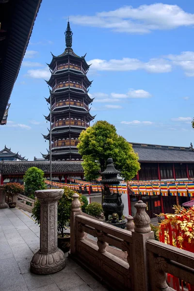 Wuxi, Jiangsu, Güney Temple Miao ışık kulesi — Stok fotoğraf