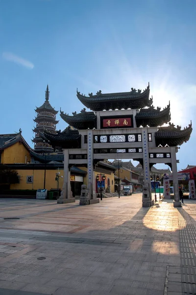Jiangsu Wuxi Tempio del Sud arco — Foto Stock