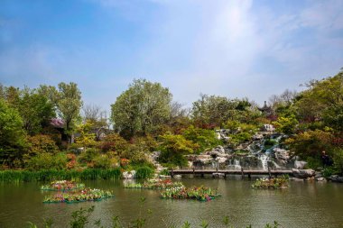 Yangzhou ince Batı Gölü Bahçe waterside üzerinde