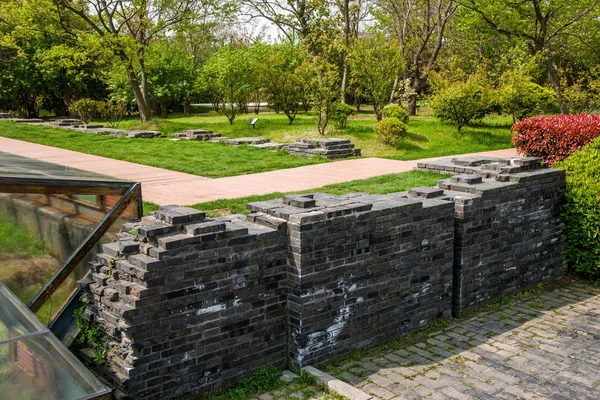 Yangzhou Slender West Lake no jardim do site Tang Luocheng Simon — Fotografia de Stock