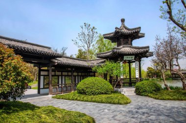 Yangzhou ince West Lake Gölü Bahçe dalga Guangting koridorda
