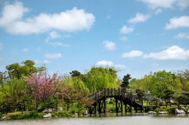 Yangzhou ince West Lake bahçesinde
