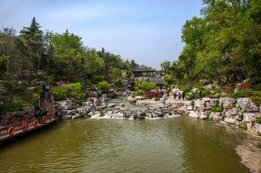 Yangzhou biomodel bulut yığını